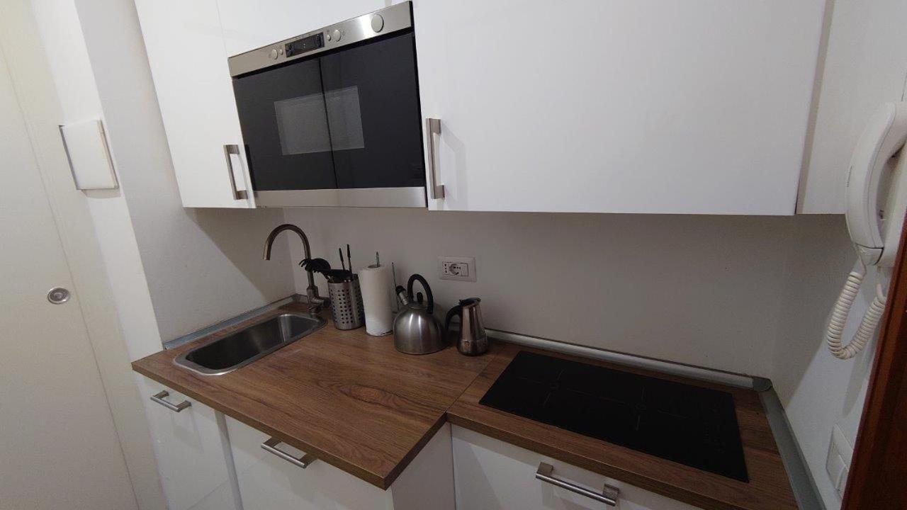 Appartement Monolocale In Corso Porta Nuova à Milan Extérieur photo